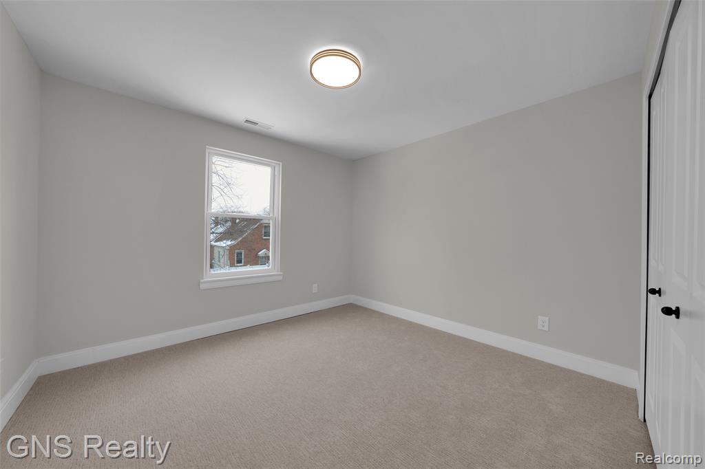 718 Devillen Avenue, Royal Oak, MI 48073 — Photo 26