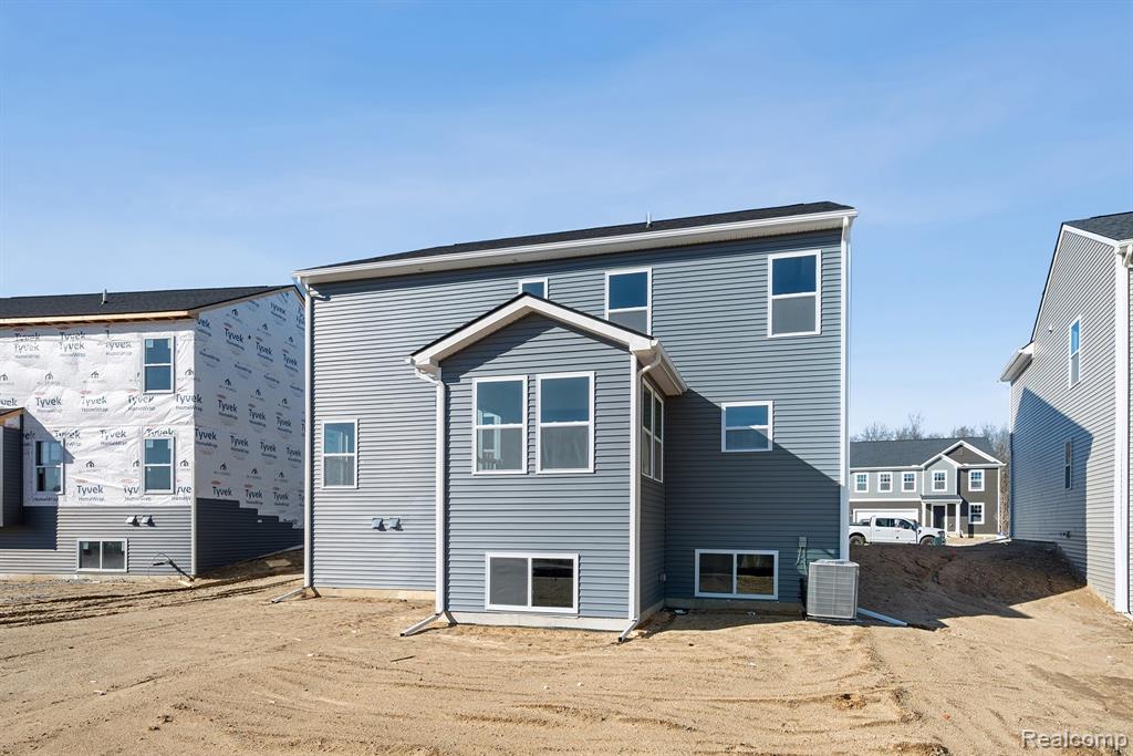 414 Hidden River W, Holly, MI 48442 — Photo 33