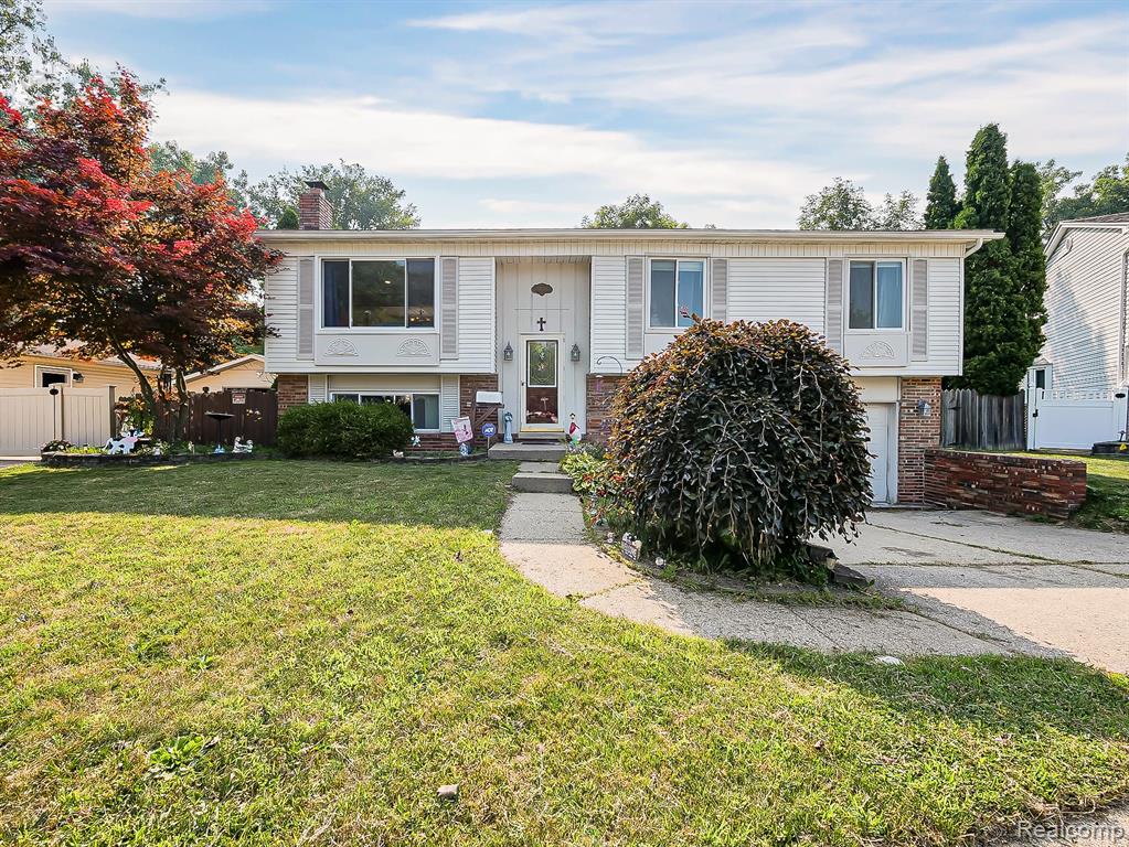 900 Surrey Heights, Westland, MI 48186 — Photo 25