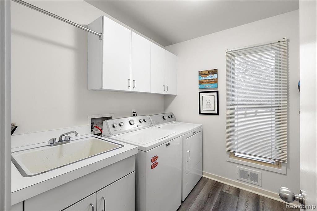 4539 Middleton Court, West Bloomfield, MI, 48323