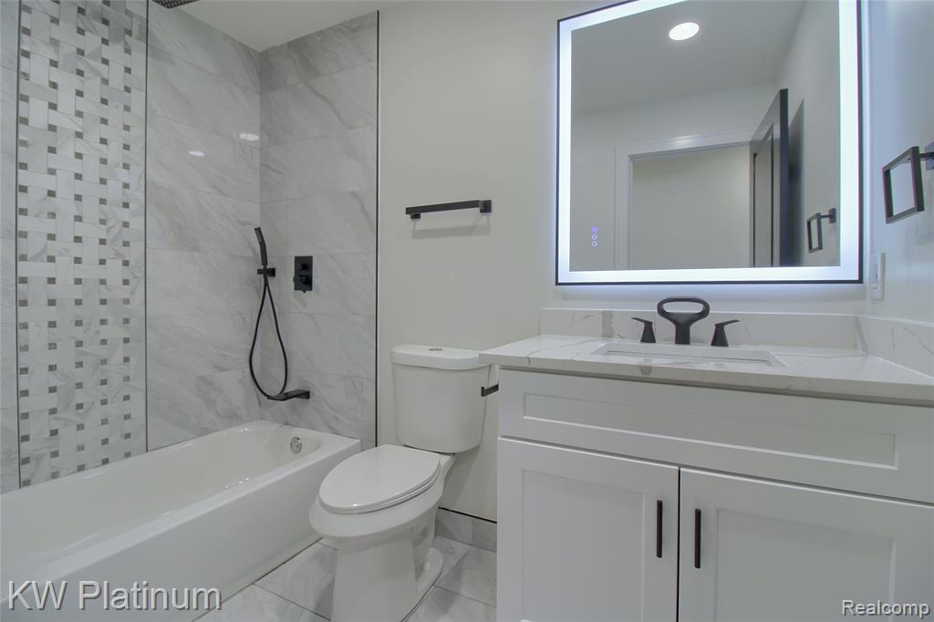 20121 Woodingham Drive, Detroit, MI 48221 — Photo 24