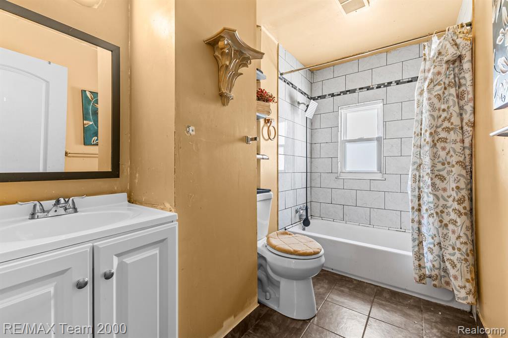 7415 Gilman Street, Westland, MI — Photo 10