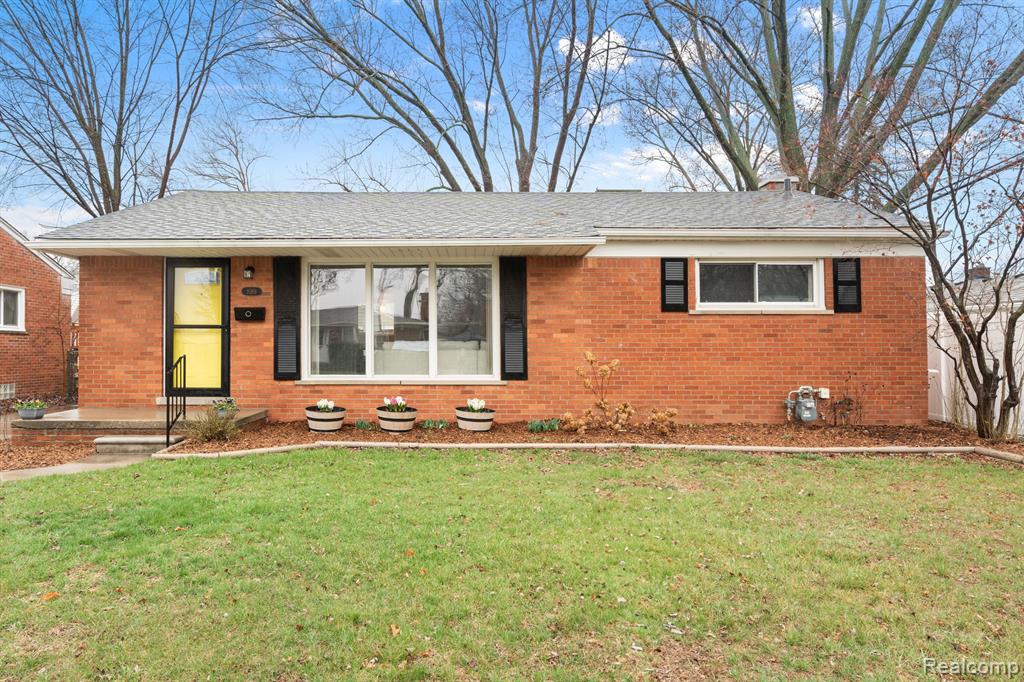 9369 CALIFORNIA Street, Livonia, MI 48150 — Photo 2