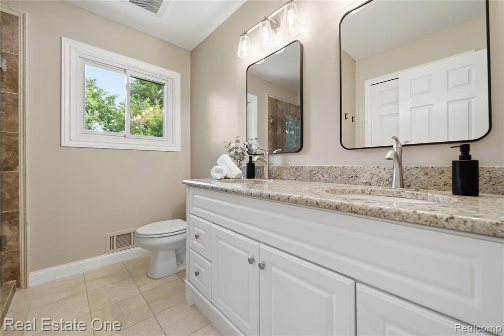 219 Briarwood Drive, Highland, MI — Photo 26