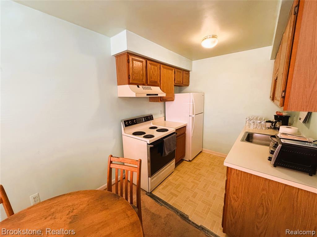 31842 Kelly Road, Roseville, MI 48066 — Photo 9