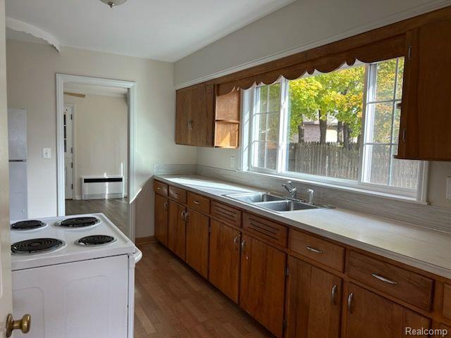 430 COMMON Street, Walled Lake, MI 48390 — Photo 2