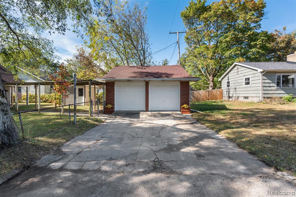 4400 Louella Drive, Waterford, MI 48329 — Photo 18
