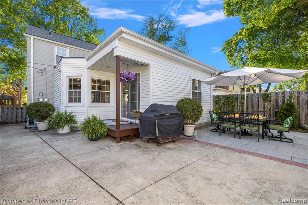 206 McKinley Avenue, Grosse Pointe Farms, MI 48236 — Photo 27