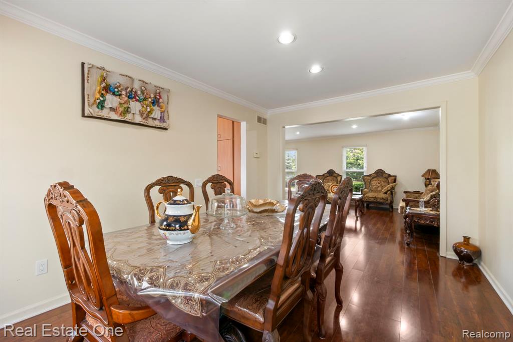 5510 Greenbriar Drive, West Bloomfield, MI — Photo 16