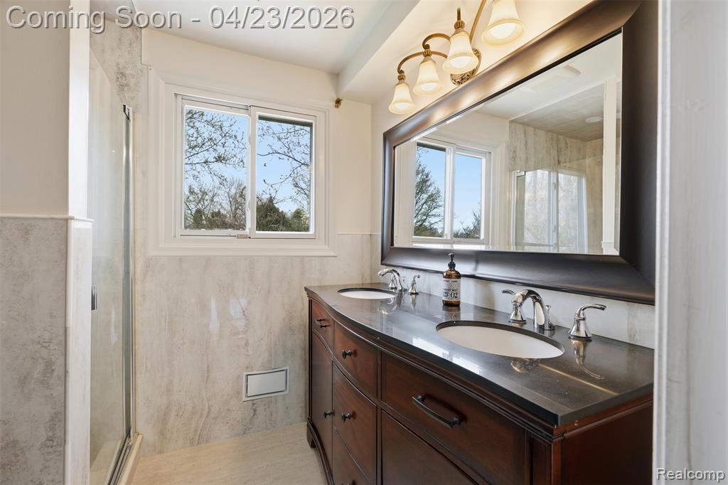 5701 Tequesta Court, West Bloomfield, MI 48323 — Photo 25