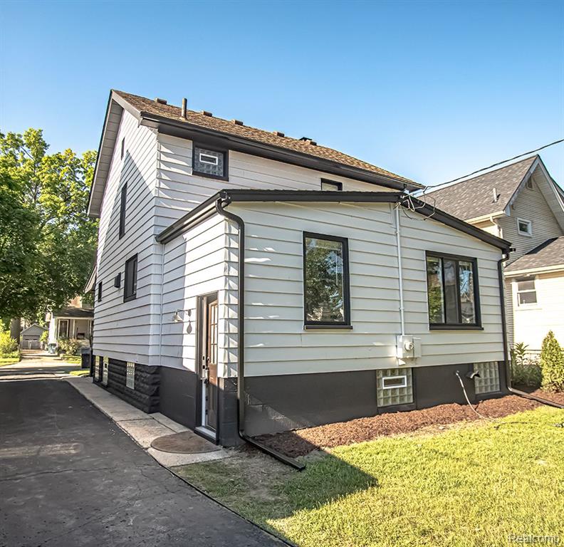 409 BALDWIN Avenue, Royal Oak, MI 48067 — Photo 24