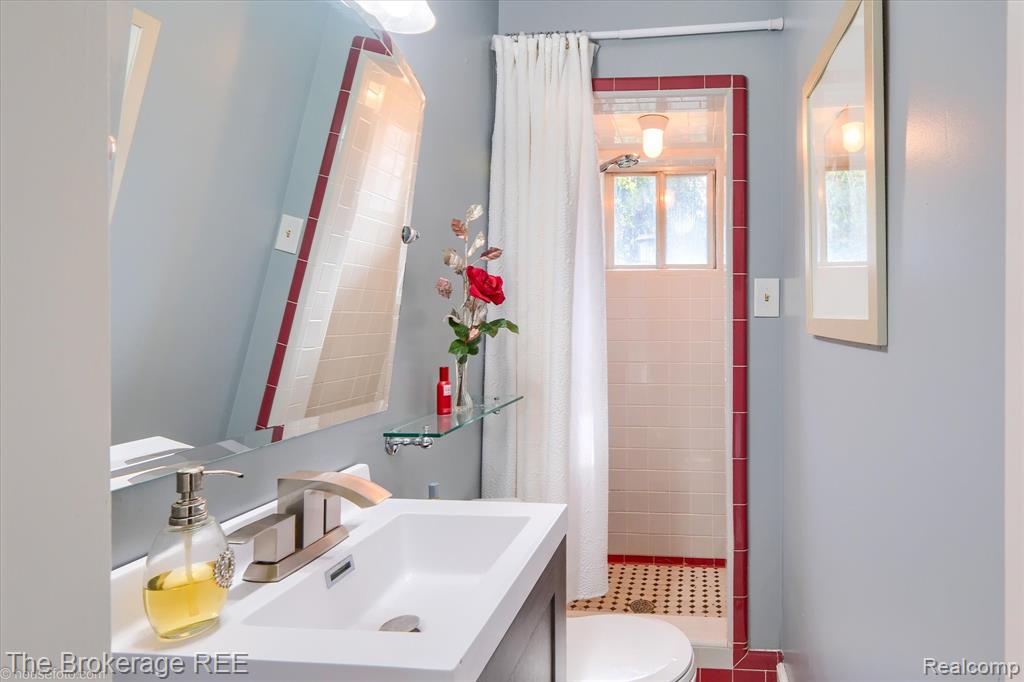 9223 Lapeer Road, Davison, MI 48423 — Photo 42