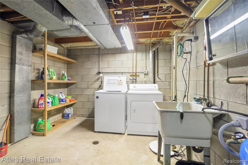 4386 Bennett Drive, Burton, MI 48519 — Photo 62