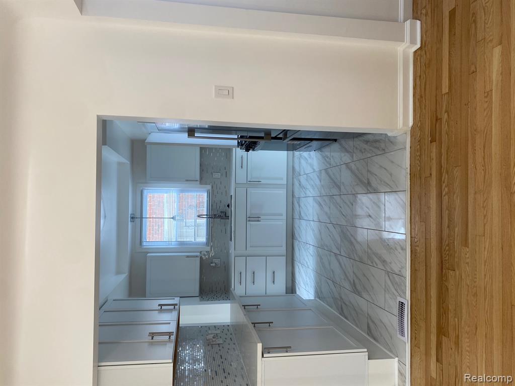 18457 Sussex Street, Detroit, MI 48235 — Photo 13