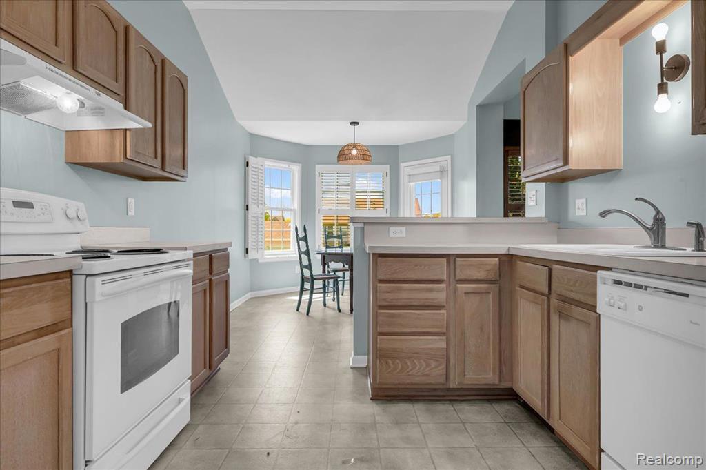4134 ASPEN Circle, Grand Blanc, MI 48439 — Photo 8