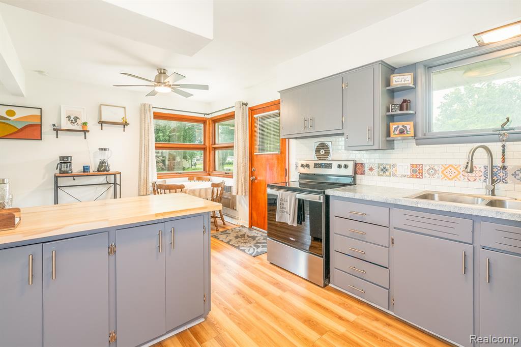 611 N IVANHOE Avenue, Ypsilanti, MI 48198 — Photo 17