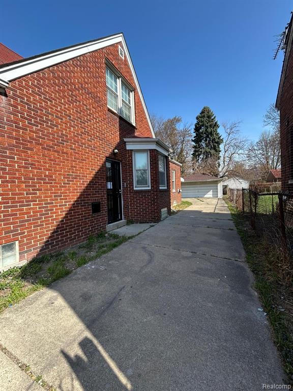 9571 E OUTER Drive, Detroit, MI 48213 — Photo 6