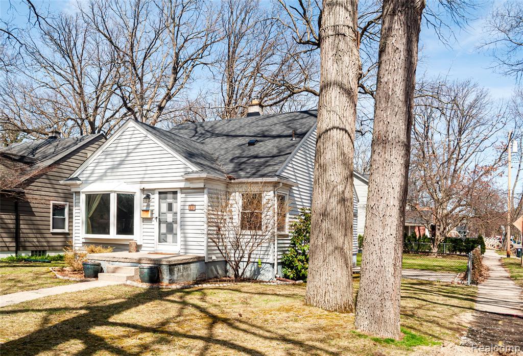 802 Catalpa Drive, Royal Oak, MI 48067 — Photo 2