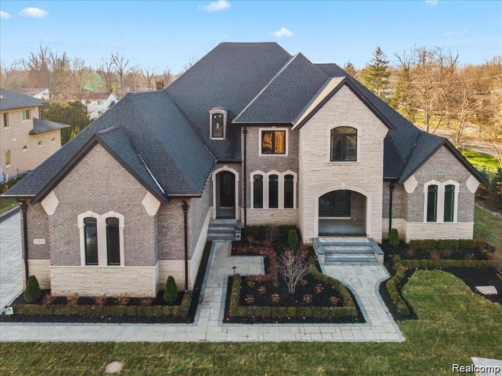 37651 Hidden Valley Court, Clinton Twp, MI 48036