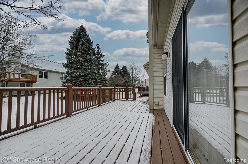 458 N Oak Drive, Commerce Twp, MI 48390 — Photo 44