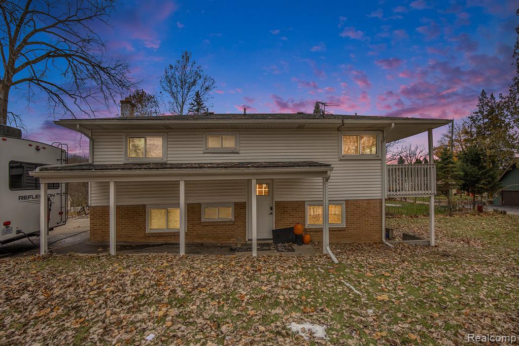 2080 Dunwoodie Street, Ortonville, MI 48462 — front exterior