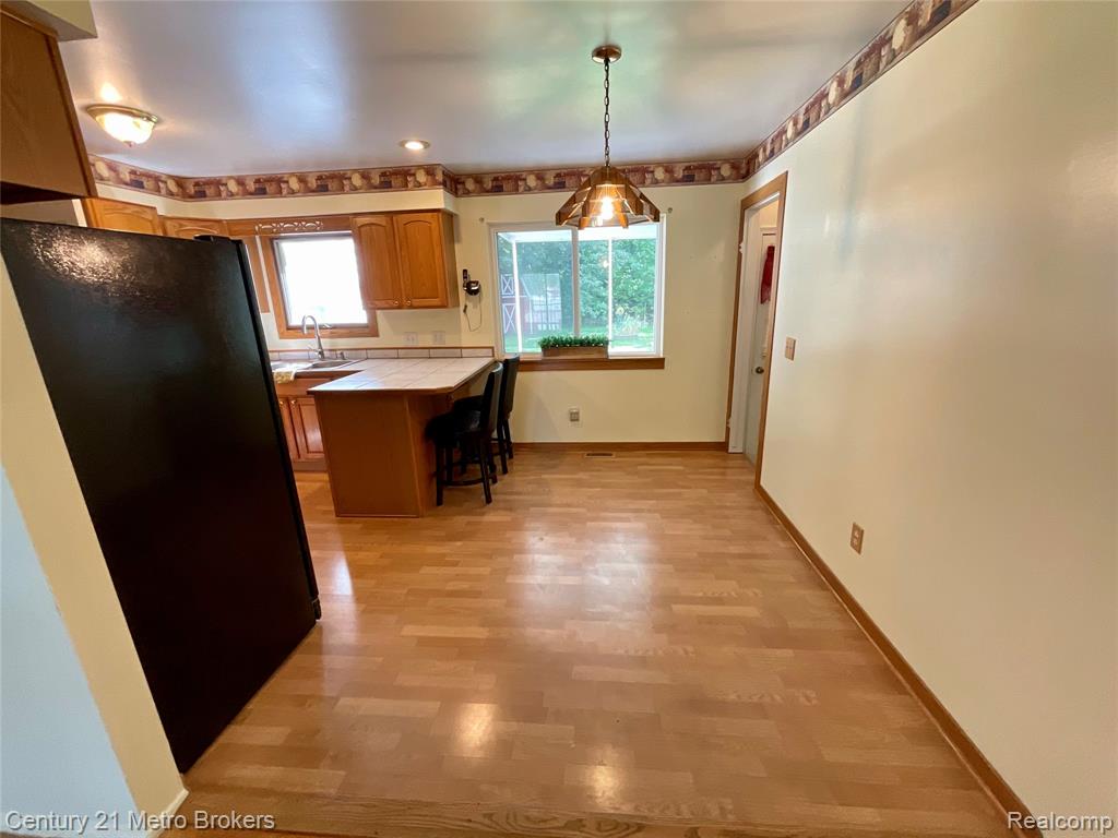 6272 Elro Street, Burton, MI 48509 — Photo 17