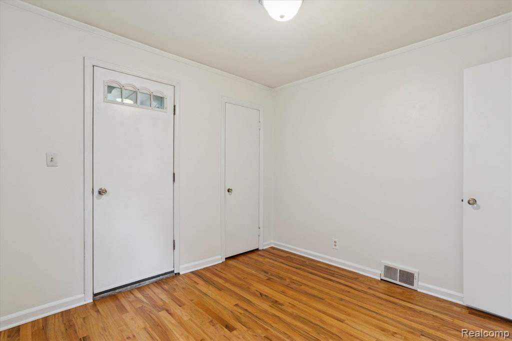 540 N York Street, Dearborn, MI 48128 — Photo 23