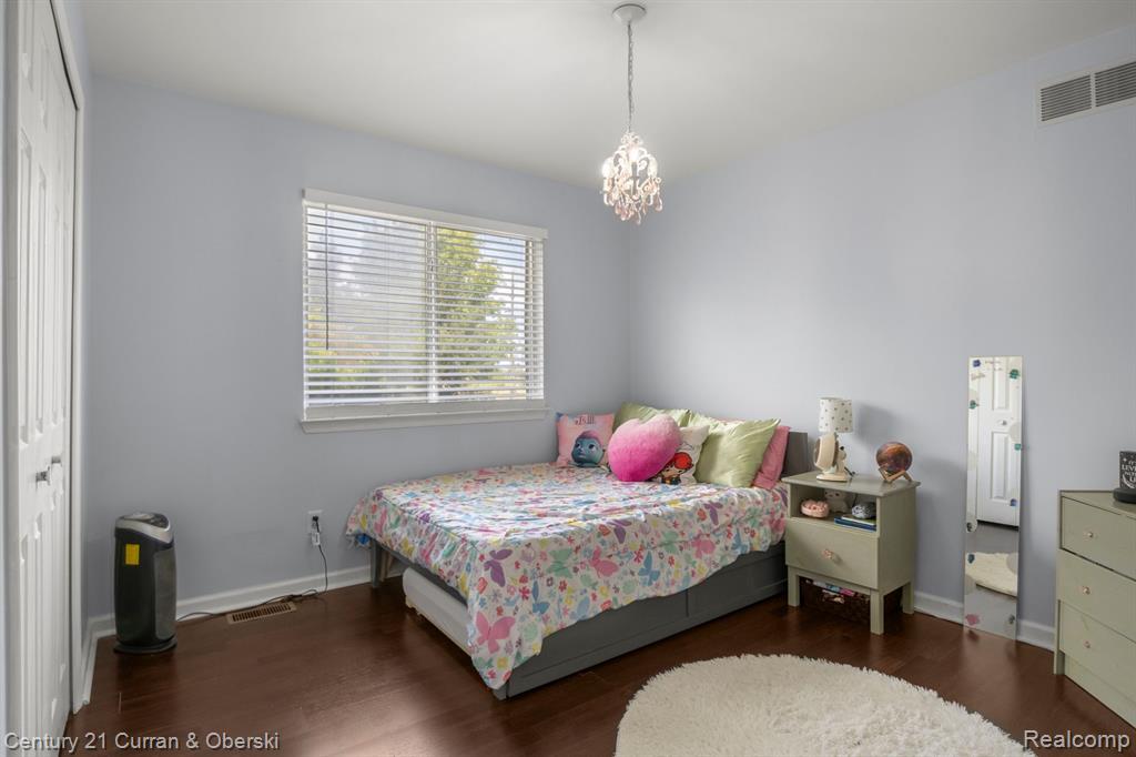 8611 BARRINGTON Drive, Ypsilanti, MI 48198 — Photo 21