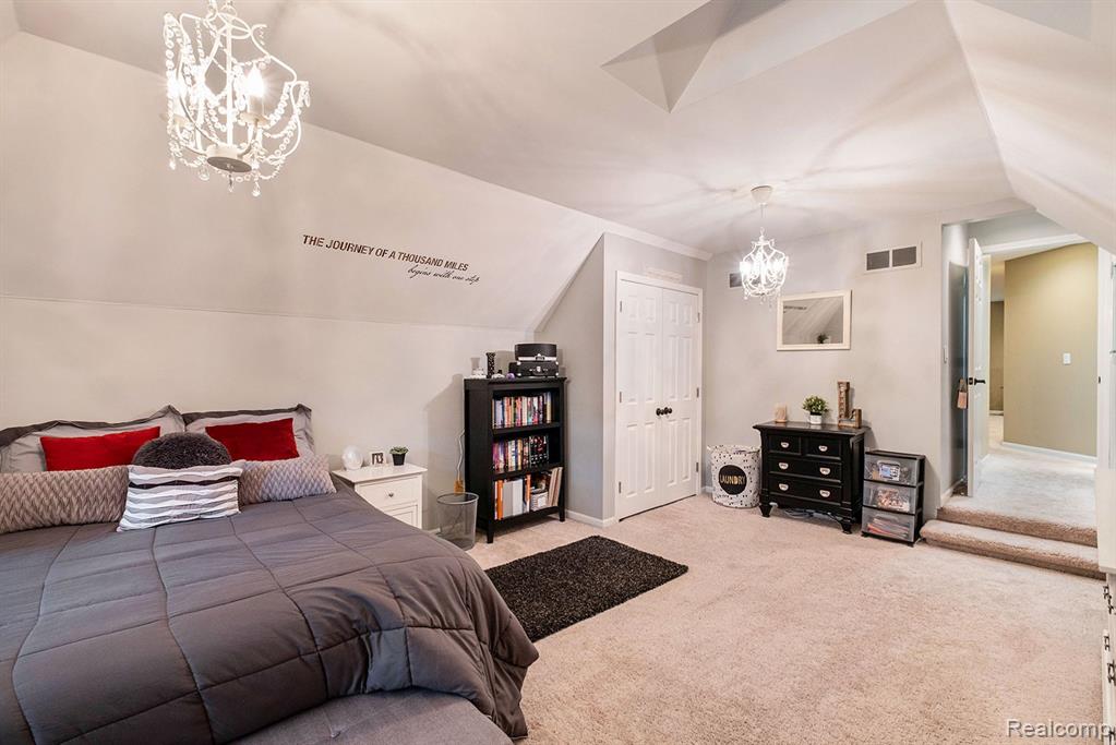 5259 PINEWOOD Drive, Brighton, MI 48116 — Photo 38