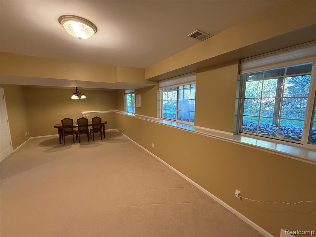 7172 Kings Way, Flushing, MI 48433 — Photo 33