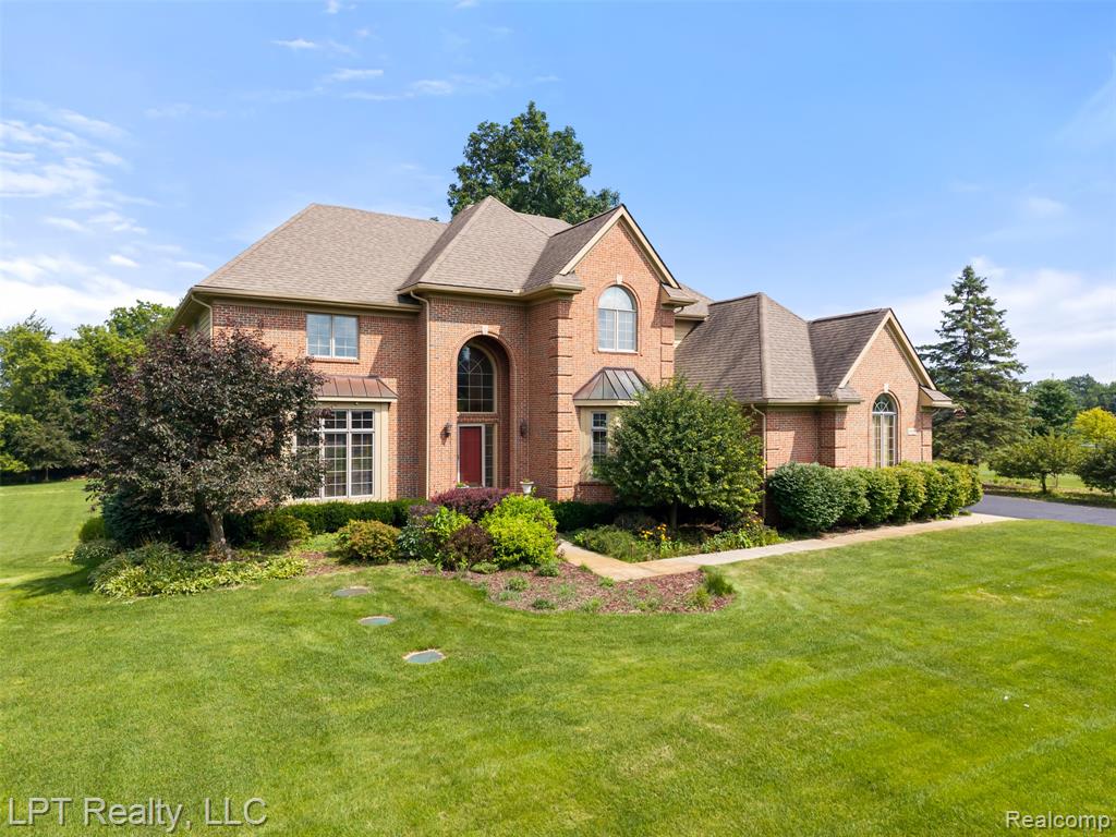 9968 Tuscany Valley Way, South Lyon, MI 48178 — Photo 2