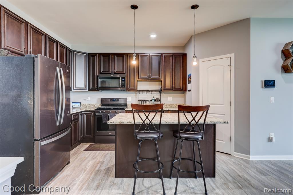 2763 AMBASSADOR Drive, Ypsilanti, MI 48198 — Photo 8