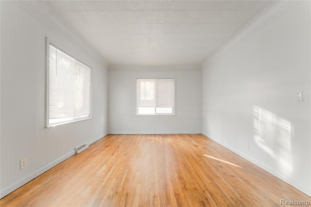 4524 Fleming Street, Dearborn Heights, MI 48125 — Photo 6