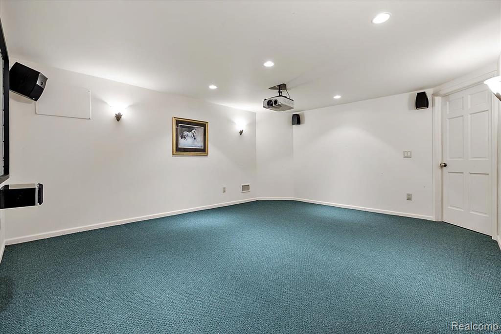 510 Hunters Crossing, Bloomfield Hills, MI 48304 — Photo 45