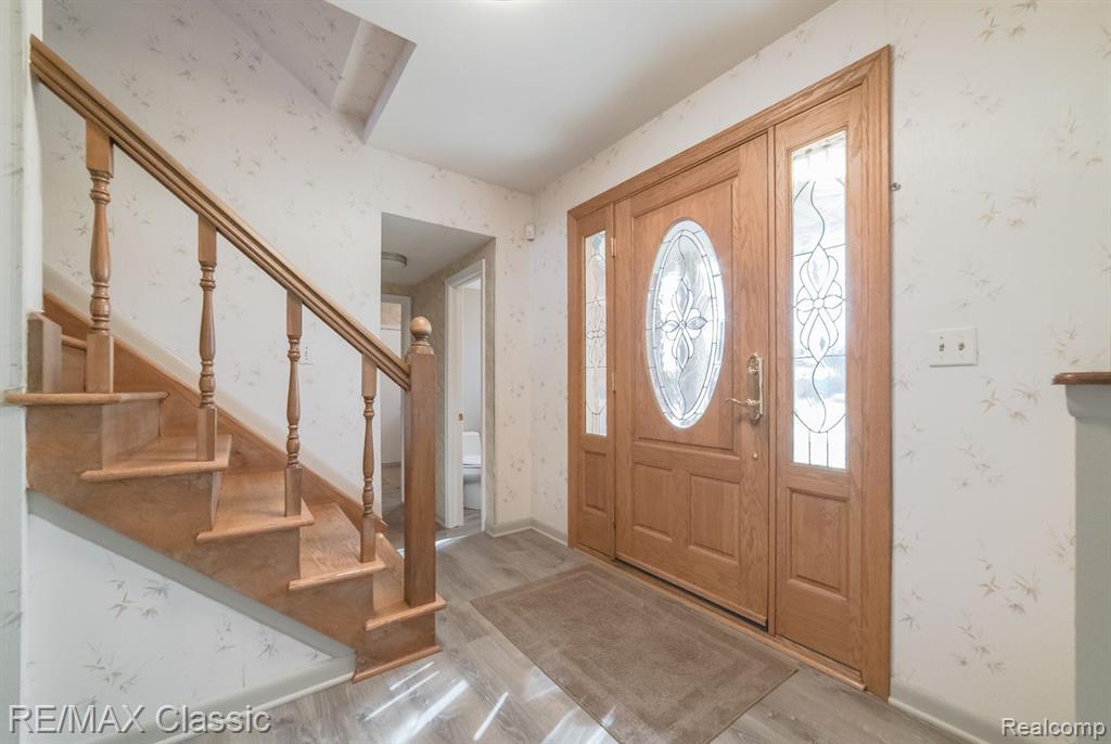 1587 Three Lakes Drive, Troy, MI 48085 — Photo 4