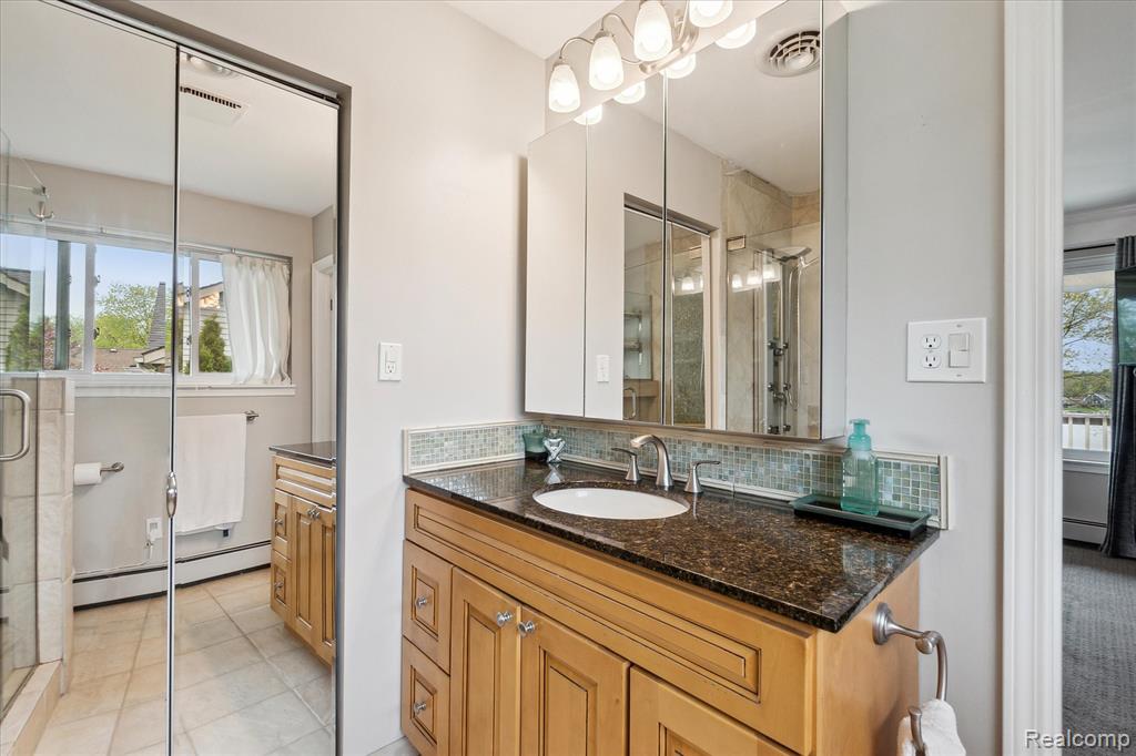 9669 NORMAN Road, Clarkston, MI 48348 — Photo 23