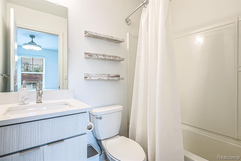 587 ANNE Avenue, Brighton, MI 48116 — Photo 18