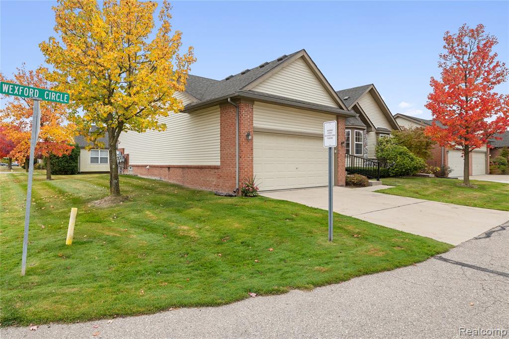 1885 Wexford Circle, Ypsilanti, MI 48198 — Photo 23