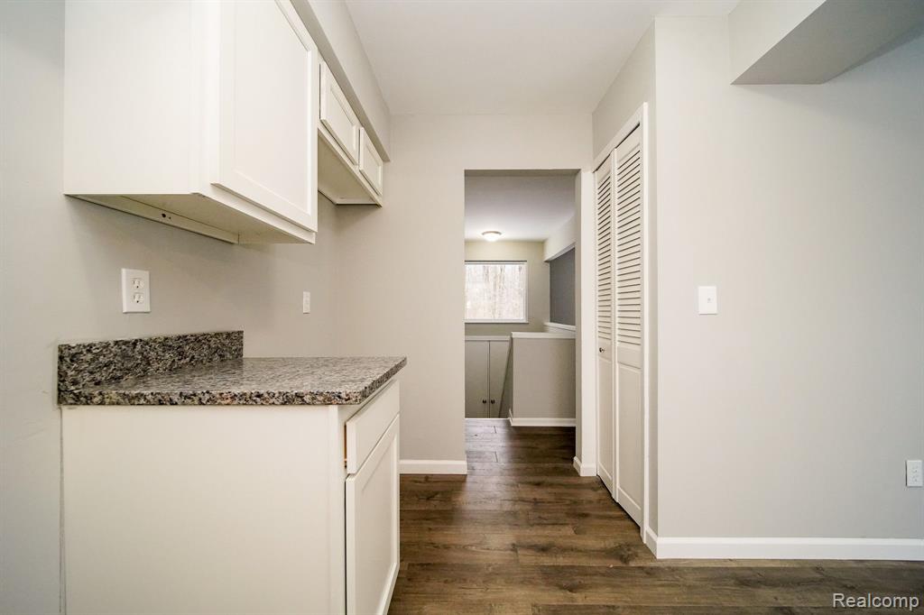 5266 ARGENTINE Road, Howell, MI 48855 — Photo 17