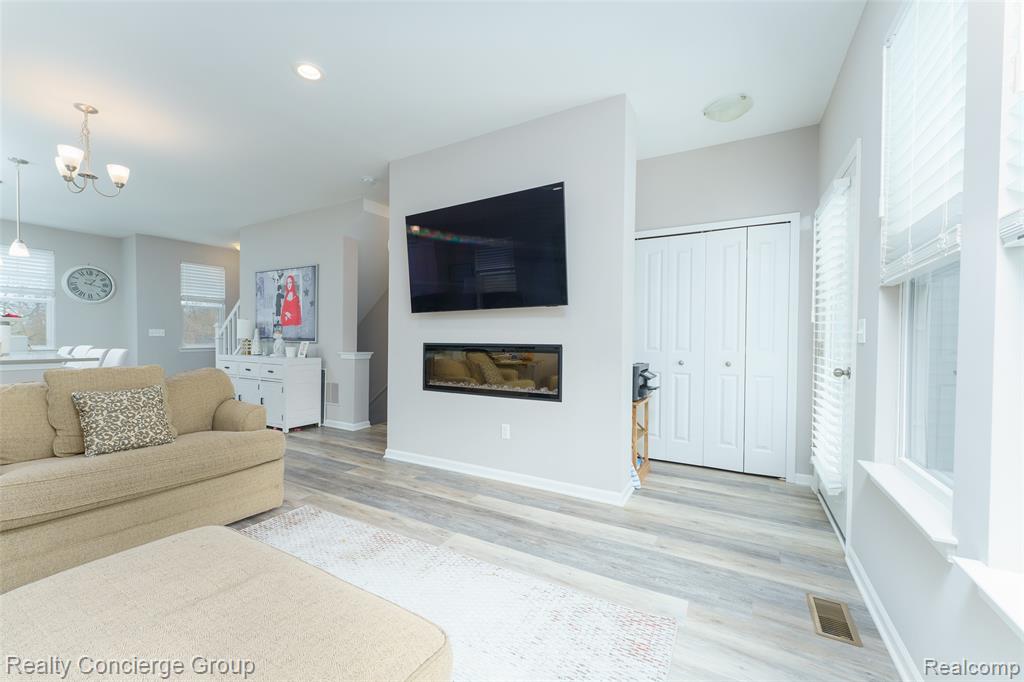 645 Jenny Way, Brighton, MI 48116 — Photo 7