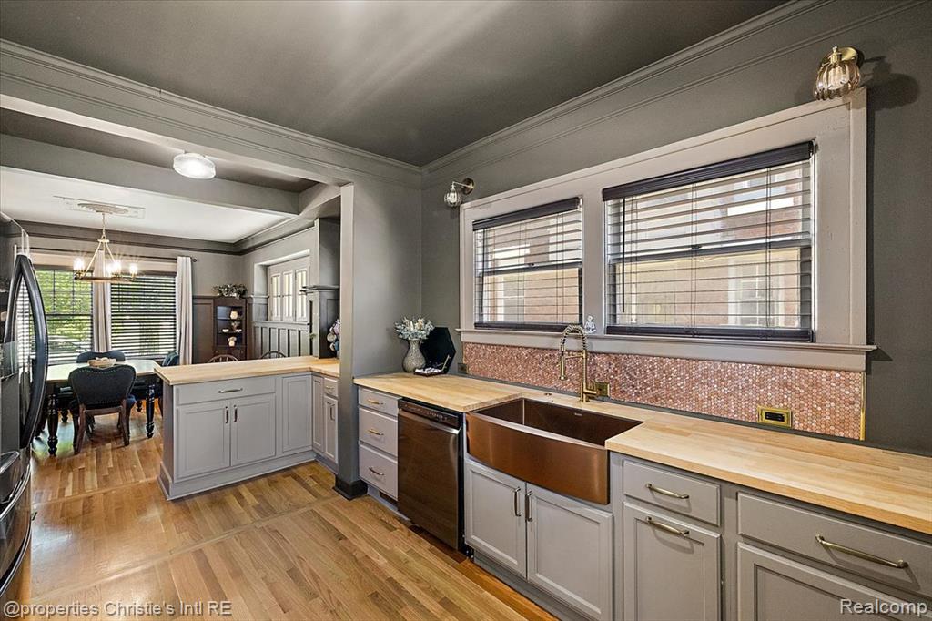 913 Chicago Boulevard, Detroit, MI 48202 — Photo 27