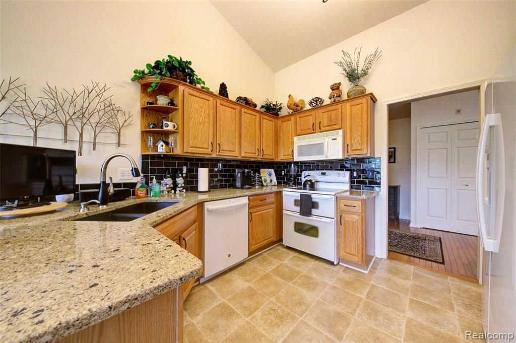 2577 Cleveland Way, Canton, MI 48188 — Photo 14