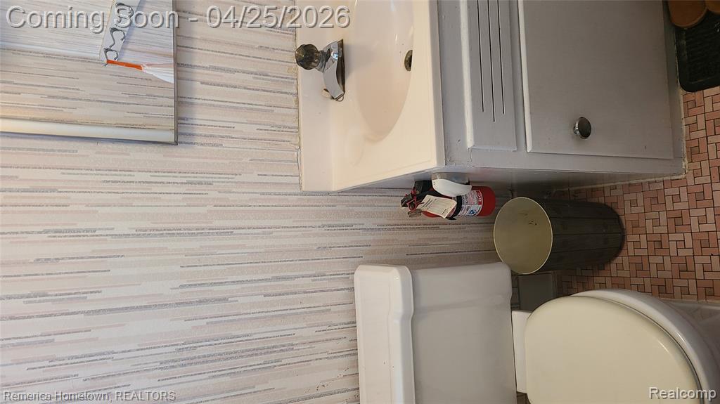 9119 Montana Court, Livonia, MI 48150 — Photo 14