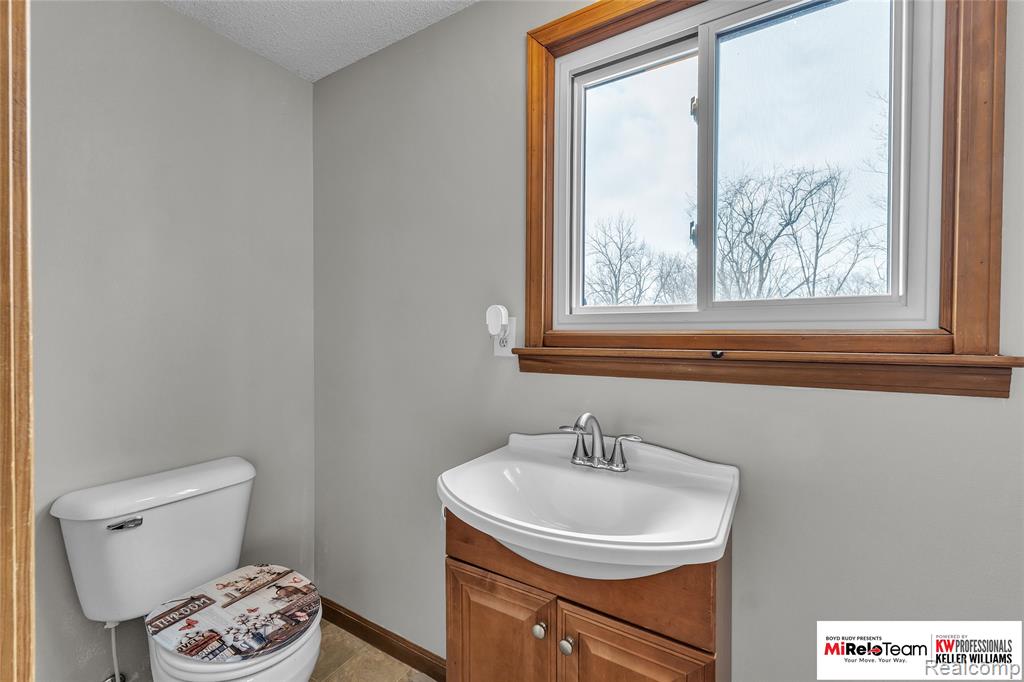 809 Blood Road, Tecumseh, MI 49286 — Photo 24