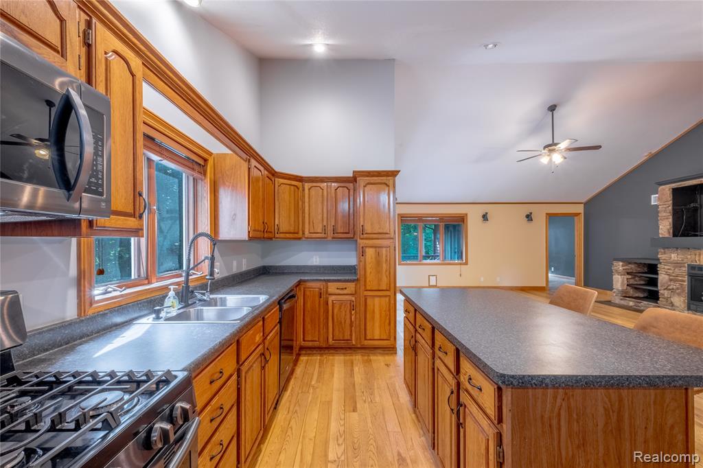 5413 N McKinley Road, Flushing, MI 48433 — Photo 3