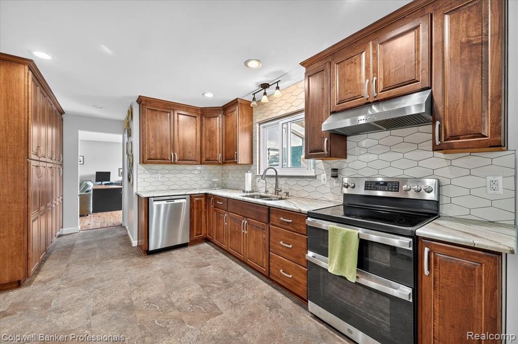 1545 Rulane Drive, Lapeer, MI 48446 — Photo 9