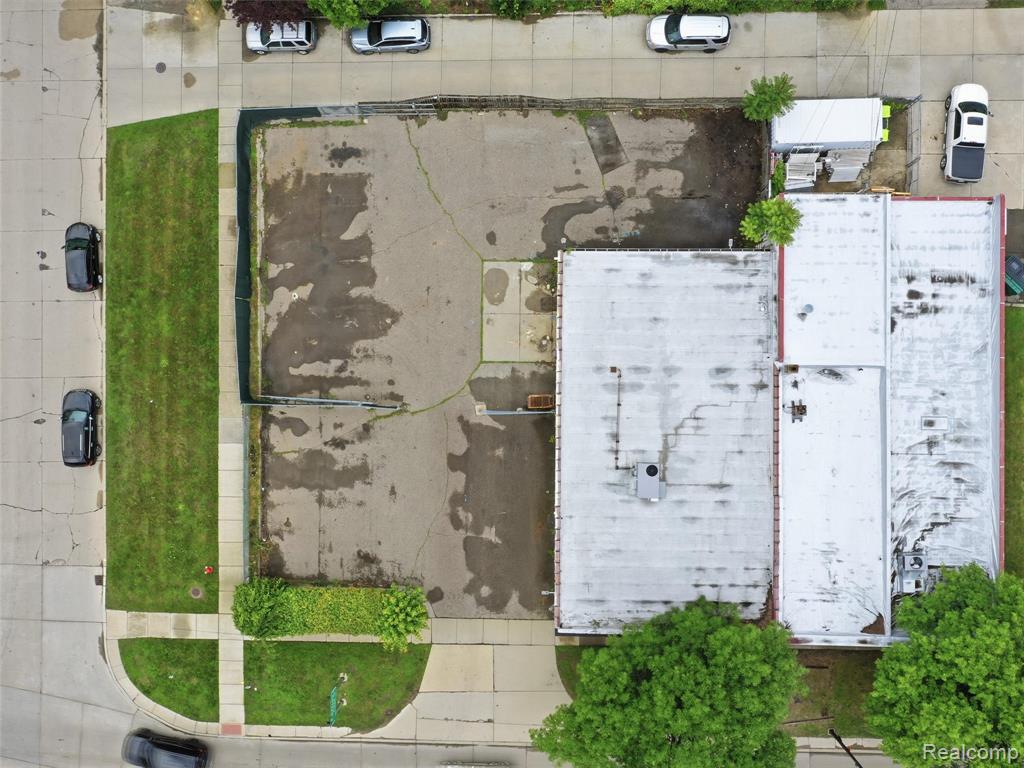 832 W 11 Mile Road, Madison Heights, MI 48071 — Photo 14