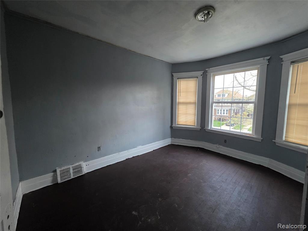 3439 Cadillac Boulevard, Detroit, MI 48214 — Photo 22