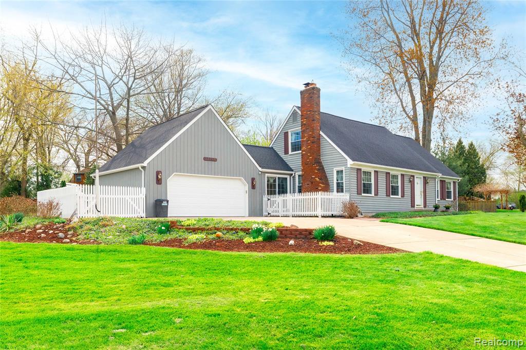 27758 Johnson Road, Grosse Ile, MI 48138 — Photo 2