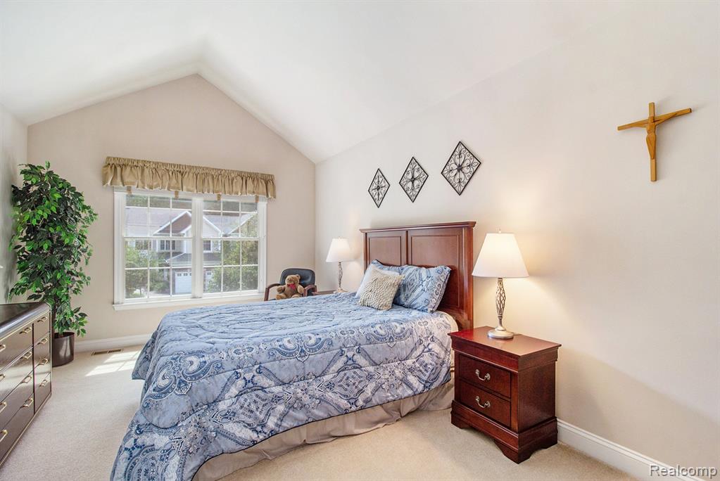 49674 Timber Trail, Novi, MI — Photo 18